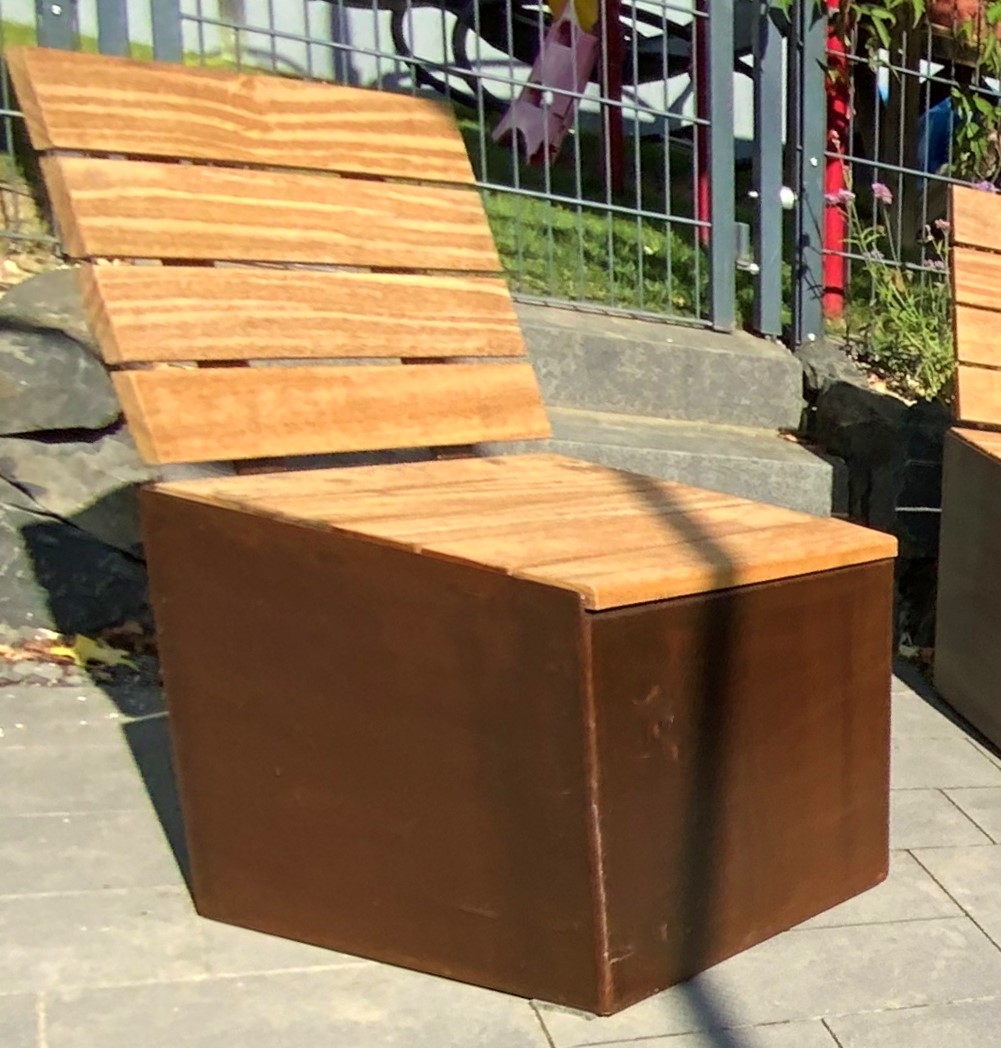 Cortenstahl Sitzbank 50 cm breit, Gartenbank mit Rückenlehne